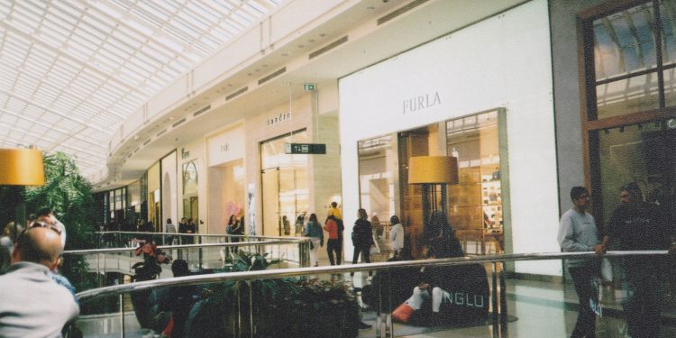 Navigating Retail with Confidence